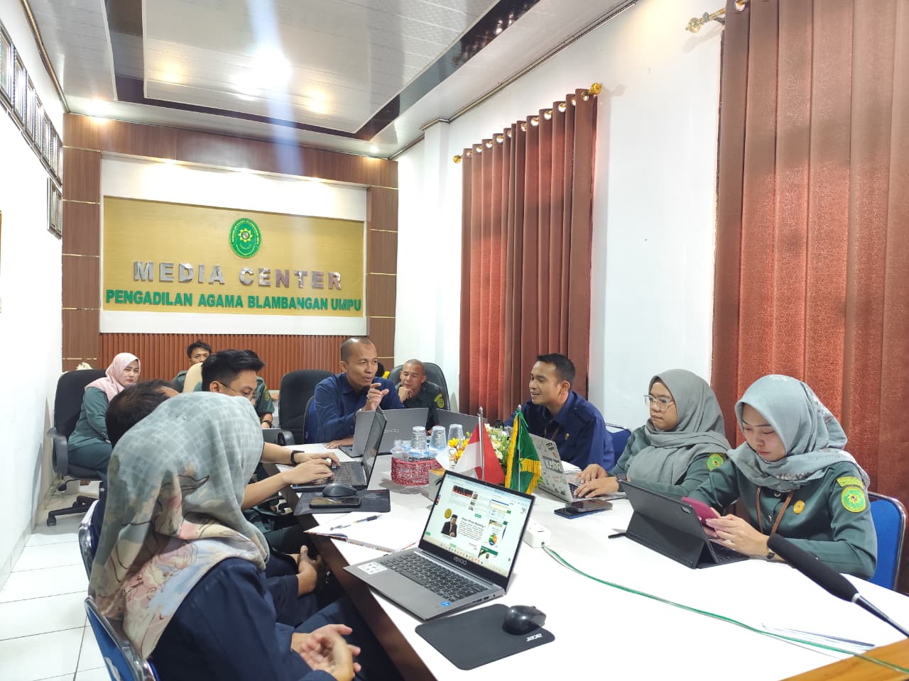 Sekretaris PA Blambangan Umpu Lakukan Evaluasi Pekerjaan pada Rapat Koordinasi Bulanan